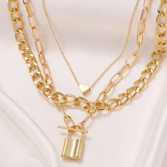 Lock Charmed layered necklace - Picture 2 of 4